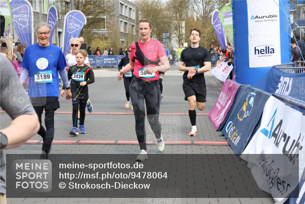 12.04.2026 - 45. Internationalen Wilhelmsburger Insellauf Strokosch-Dieckow http://msf.ph/oto/9478064 12.04.2026 12:58:09 Ziel 5736, 3189, 5847, 3439, 5232, 5277, 3863, 4887 meine-sportfotos.de