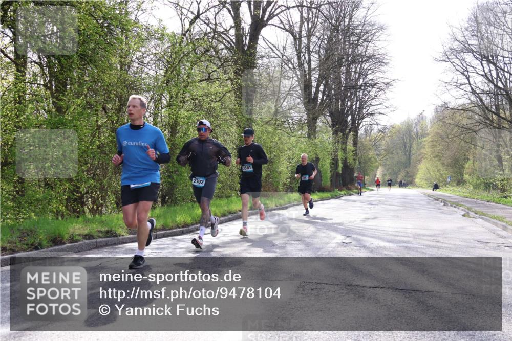 12.04.2026 - 45. Internationalen Wilhelmsburger Insellauf Yannick Fuchs http://msf.ph/oto/9478104 12.04.2026 10:15:08 Laufen 2702, 3561, 3813 meine-sportfotos.de