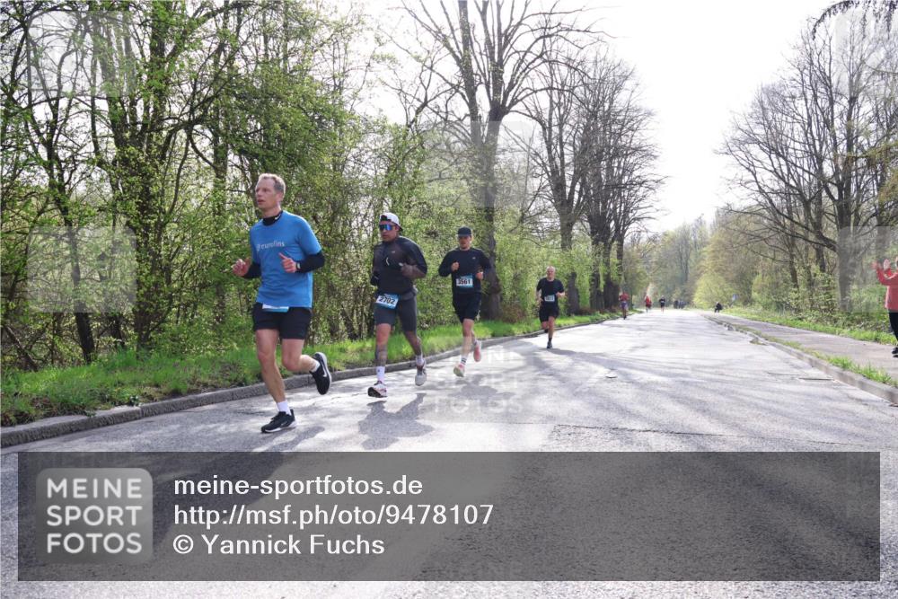 12.04.2026 - 45. Internationalen Wilhelmsburger Insellauf Yannick Fuchs http://msf.ph/oto/9478107 12.04.2026 10:15:08 Laufen 2702, 3561, 3413 meine-sportfotos.de