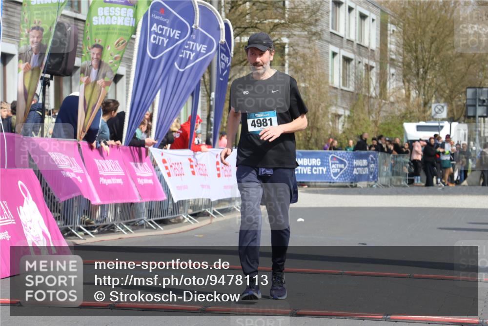 12.04.2026 - 45. Internationalen Wilhelmsburger Insellauf Strokosch-Dieckow http://msf.ph/oto/9478113 12.04.2026 11:41:13 Ziel 4981 meine-sportfotos.de