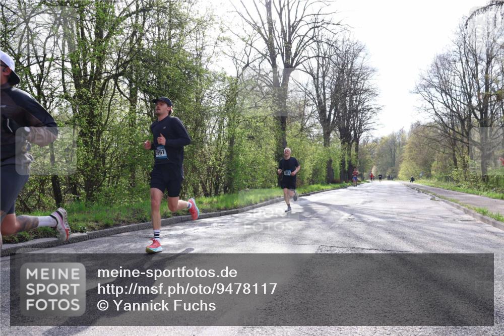 12.04.2026 - 45. Internationalen Wilhelmsburger Insellauf Yannick Fuchs http://msf.ph/oto/9478117 12.04.2026 10:15:09 Laufen 561, 3813 meine-sportfotos.de