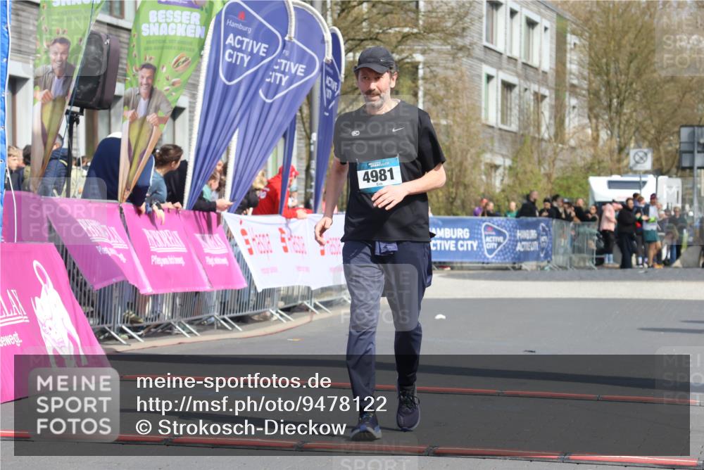 12.04.2026 - 45. Internationalen Wilhelmsburger Insellauf Strokosch-Dieckow http://msf.ph/oto/9478122 12.04.2026 11:41:13 Ziel 4981 meine-sportfotos.de
