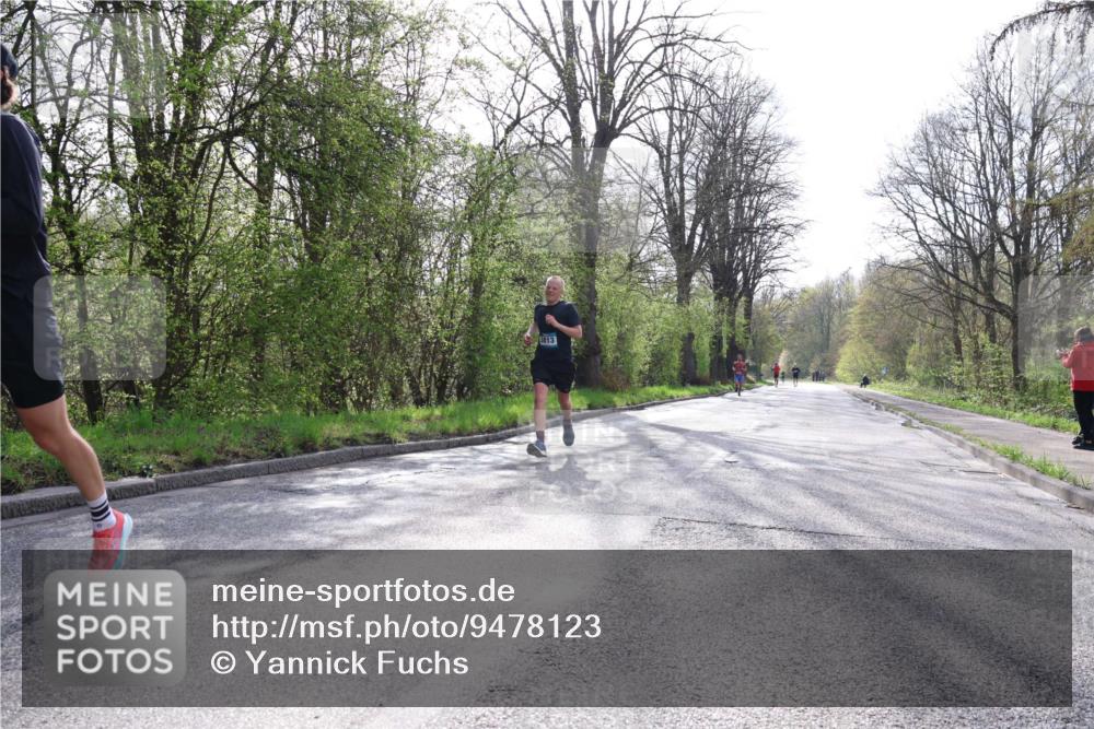 12.04.2026 - 45. Internationalen Wilhelmsburger Insellauf Yannick Fuchs http://msf.ph/oto/9478123 12.04.2026 10:15:09 Laufen 3813 meine-sportfotos.de