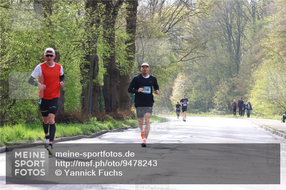12.04.2026 - 45. Internationalen Wilhelmsburger Insellauf Yannick Fuchs http://msf.ph/oto/9478243 12.04.2026 10:15:22 Laufen 2595 meine-sportfotos.de