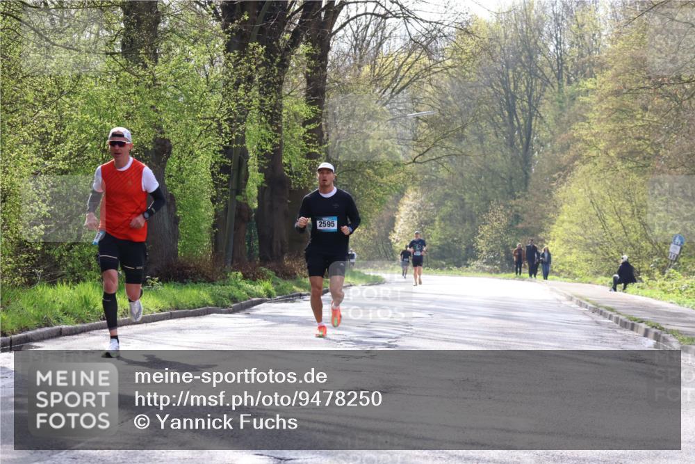 12.04.2026 - 45. Internationalen Wilhelmsburger Insellauf Yannick Fuchs http://msf.ph/oto/9478250 12.04.2026 10:15:22 Laufen 2595 meine-sportfotos.de