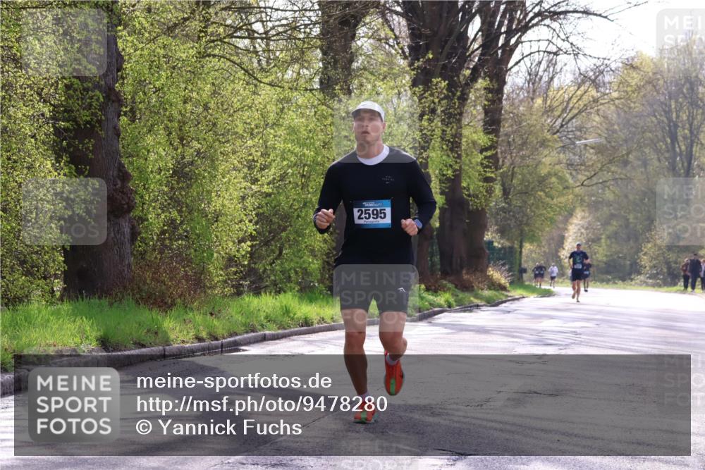 12.04.2026 - 45. Internationalen Wilhelmsburger Insellauf Yannick Fuchs http://msf.ph/oto/9478280 12.04.2026 10:15:26 Laufen 2595 meine-sportfotos.de