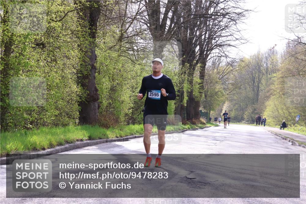 12.04.2026 - 45. Internationalen Wilhelmsburger Insellauf Yannick Fuchs http://msf.ph/oto/9478283 12.04.2026 10:15:26 Laufen 2595 meine-sportfotos.de