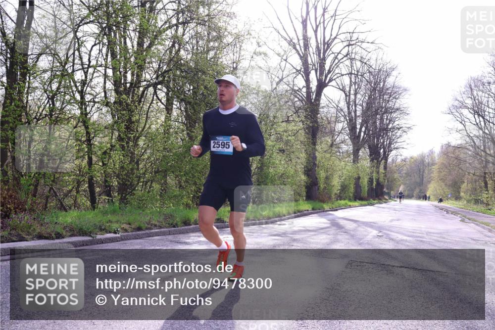 12.04.2026 - 45. Internationalen Wilhelmsburger Insellauf Yannick Fuchs http://msf.ph/oto/9478300 12.04.2026 10:15:28 Laufen 2595 meine-sportfotos.de