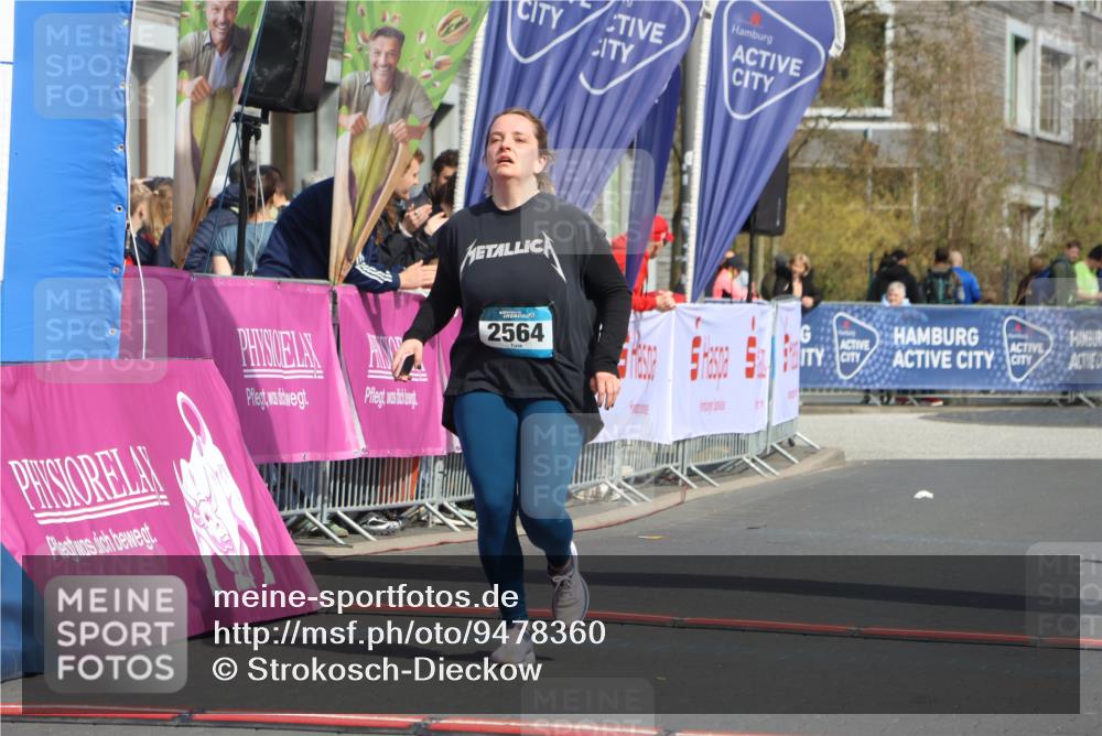 12.04.2026 - 45. Internationalen Wilhelmsburger Insellauf Strokosch-Dieckow http://msf.ph/oto/9478360 12.04.2026 11:42:19 Ziel 2564 meine-sportfotos.de