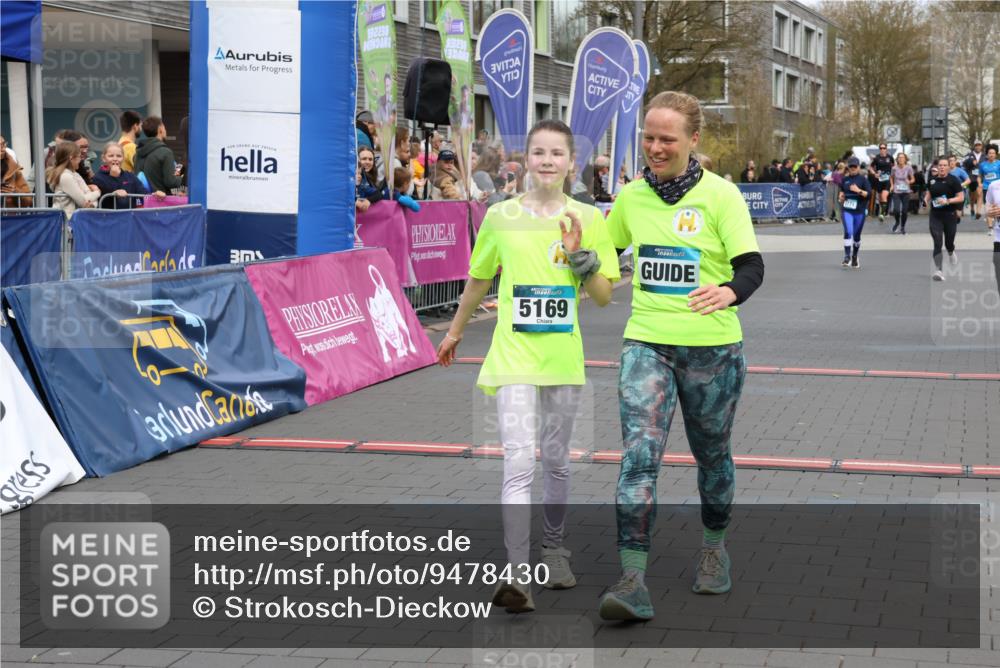 12.04.2026 - 45. Internationalen Wilhelmsburger Insellauf Strokosch-Dieckow http://msf.ph/oto/9478430 12.04.2026 12:58:30 Ziel 5169, 5214, 4955, 3396 meine-sportfotos.de