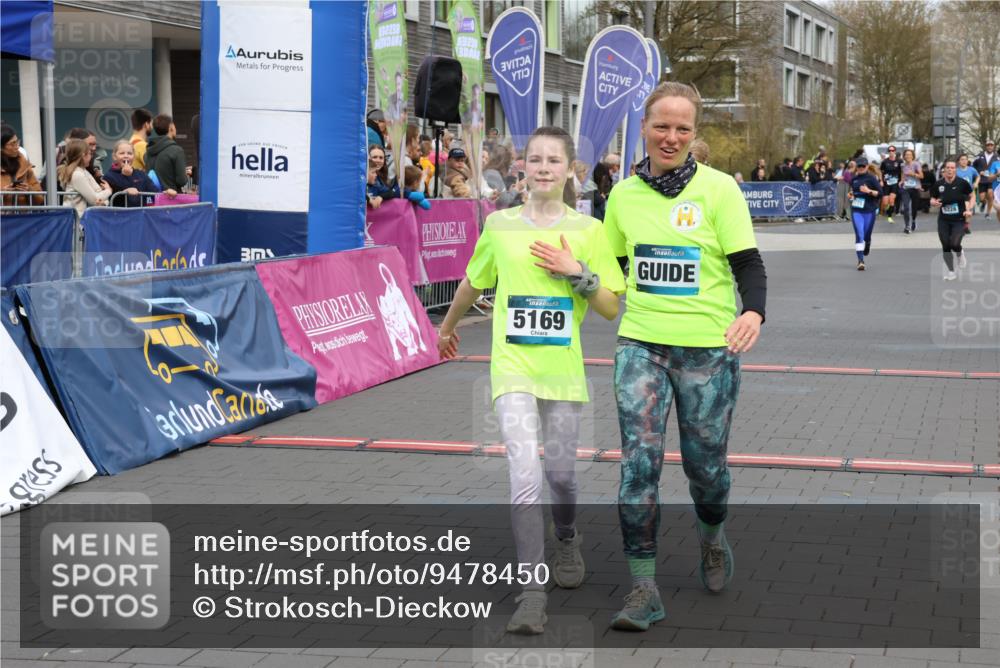 12.04.2026 - 45. Internationalen Wilhelmsburger Insellauf Strokosch-Dieckow http://msf.ph/oto/9478450 12.04.2026 12:58:30 Ziel 5169, 5214, 4955, 3396 meine-sportfotos.de