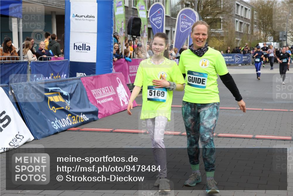 12.04.2026 - 45. Internationalen Wilhelmsburger Insellauf Strokosch-Dieckow http://msf.ph/oto/9478484 12.04.2026 12:58:30 Ziel 5169, 5214, 4955, 3396 meine-sportfotos.de