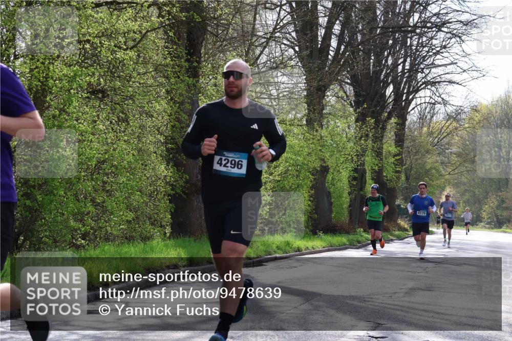 12.04.2026 - 45. Internationalen Wilhelmsburger Insellauf Yannick Fuchs http://msf.ph/oto/9478639 12.04.2026 10:16:09 Laufen 4296, 4175 meine-sportfotos.de