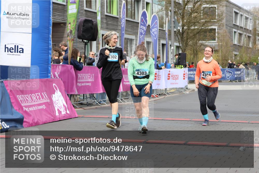 12.04.2026 - 45. Internationalen Wilhelmsburger Insellauf Strokosch-Dieckow http://msf.ph/oto/9478647 12.04.2026 13:29:28 Ziel 4303, 4302, 4304 meine-sportfotos.de