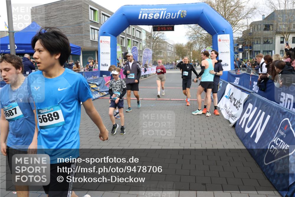 12.04.2026 - 45. Internationalen Wilhelmsburger Insellauf Strokosch-Dieckow http://msf.ph/oto/9478706 12.04.2026 12:58:44 Ziel 5260, 2493, 2550, 3479, 4873 meine-sportfotos.de