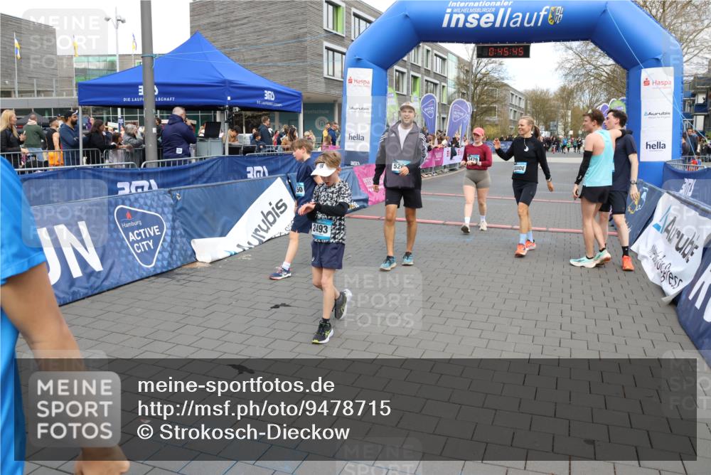 12.04.2026 - 45. Internationalen Wilhelmsburger Insellauf Strokosch-Dieckow http://msf.ph/oto/9478715 12.04.2026 12:58:44 Ziel 5260, 2493, 2550, 3479, 4873 meine-sportfotos.de