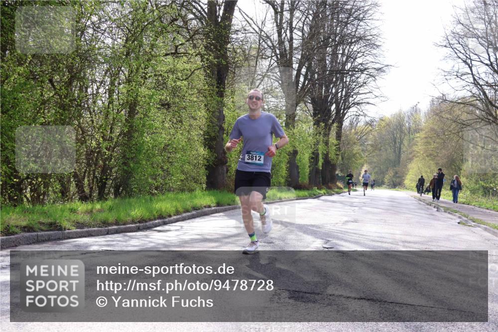 12.04.2026 - 45. Internationalen Wilhelmsburger Insellauf Yannick Fuchs http://msf.ph/oto/9478728 12.04.2026 10:16:18 Laufen 3812 meine-sportfotos.de