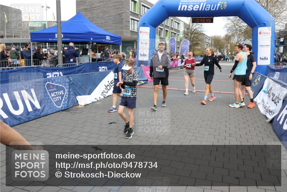 12.04.2026 - 45. Internationalen Wilhelmsburger Insellauf Strokosch-Dieckow http://msf.ph/oto/9478734 12.04.2026 12:58:44 Ziel 5260, 2493, 2550, 3479, 4873 meine-sportfotos.de