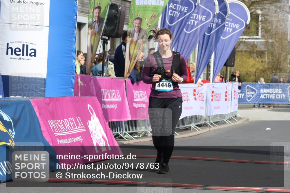 12.04.2026 - 45. Internationalen Wilhelmsburger Insellauf Strokosch-Dieckow http://msf.ph/oto/9478763 12.04.2026 11:43:15 Ziel  meine-sportfotos.de