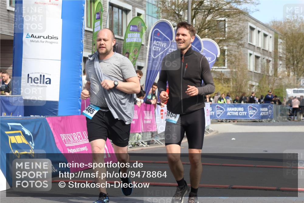 12.04.2026 - 45. Internationalen Wilhelmsburger Insellauf Strokosch-Dieckow http://msf.ph/oto/9478864 12.04.2026 11:44:04 Ziel 3465, 3464 meine-sportfotos.de