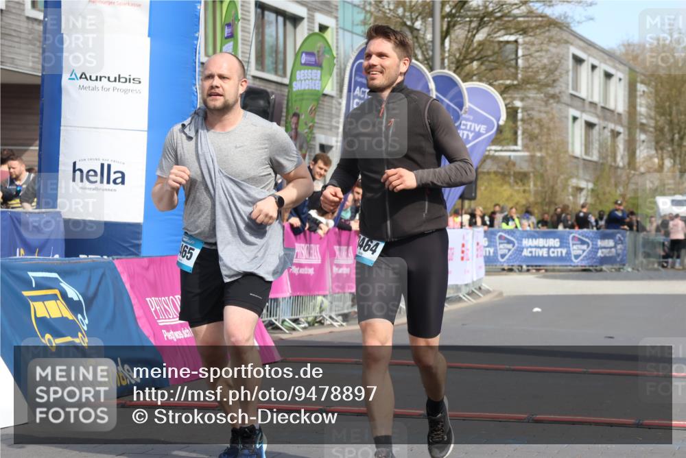 12.04.2026 - 45. Internationalen Wilhelmsburger Insellauf Strokosch-Dieckow http://msf.ph/oto/9478897 12.04.2026 11:44:05 Ziel 3465, 3464 meine-sportfotos.de