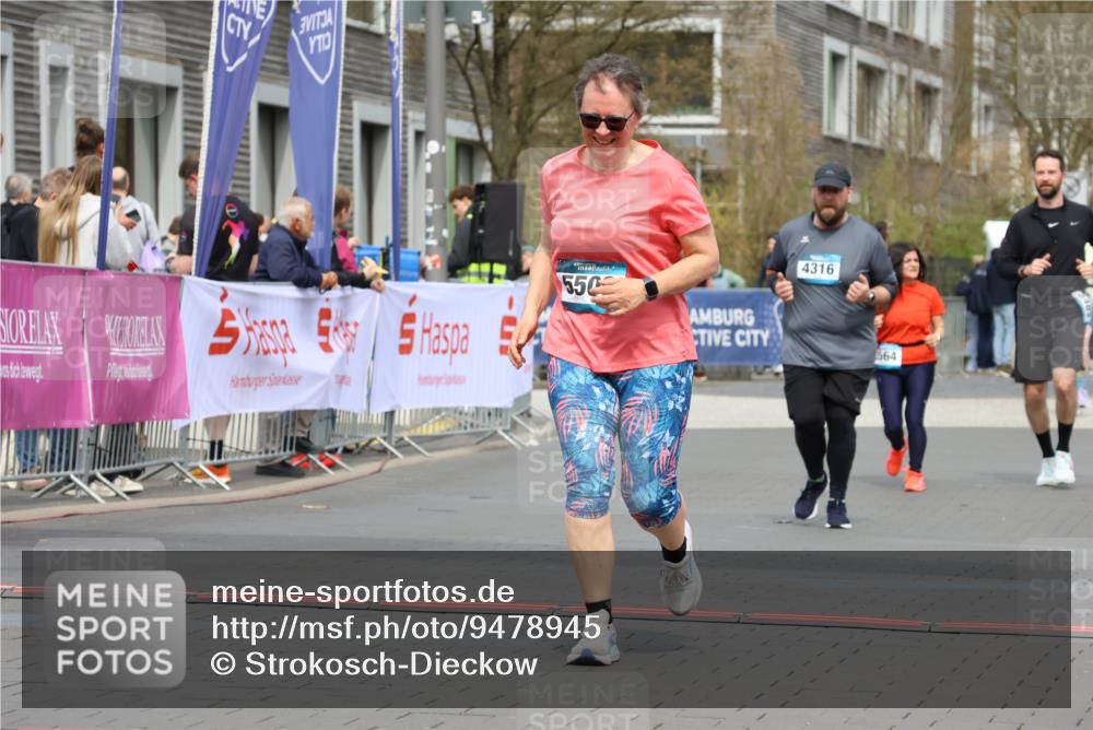12.04.2026 - 45. Internationalen Wilhelmsburger Insellauf Strokosch-Dieckow http://msf.ph/oto/9478945 12.04.2026 13:29:10 Ziel 5509, 4316 meine-sportfotos.de