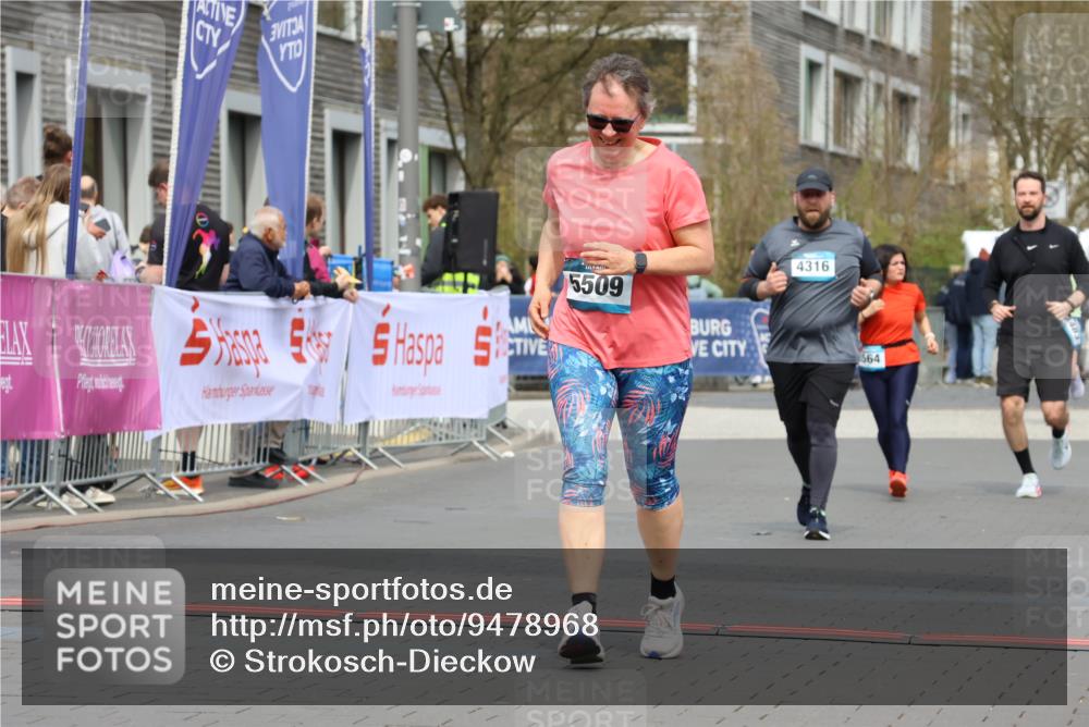 12.04.2026 - 45. Internationalen Wilhelmsburger Insellauf Strokosch-Dieckow http://msf.ph/oto/9478968 12.04.2026 13:29:10 Ziel 5509, 4316 meine-sportfotos.de