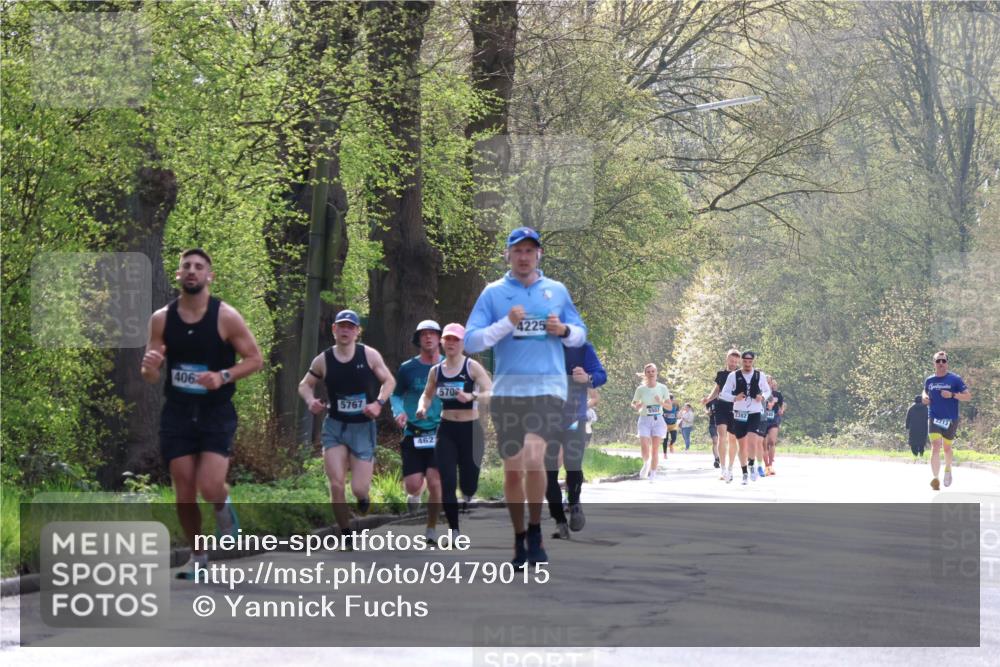 12.04.2026 - 45. Internationalen Wilhelmsburger Insellauf Yannick Fuchs http://msf.ph/oto/9479015 12.04.2026 10:17:01 Laufen 406, 5767, 462, 570, 4225, 2382, 2213 meine-sportfotos.de