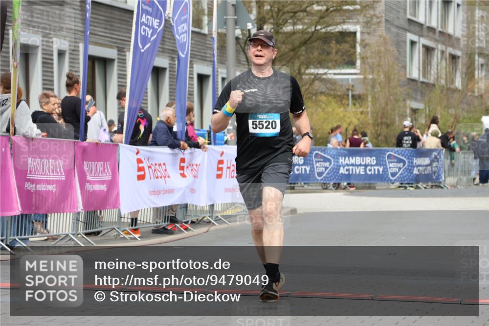 12.04.2026 - 45. Internationalen Wilhelmsburger Insellauf Strokosch-Dieckow http://msf.ph/oto/9479049 12.04.2026 13:28:55 Ziel 3800, 2630, 5520 meine-sportfotos.de