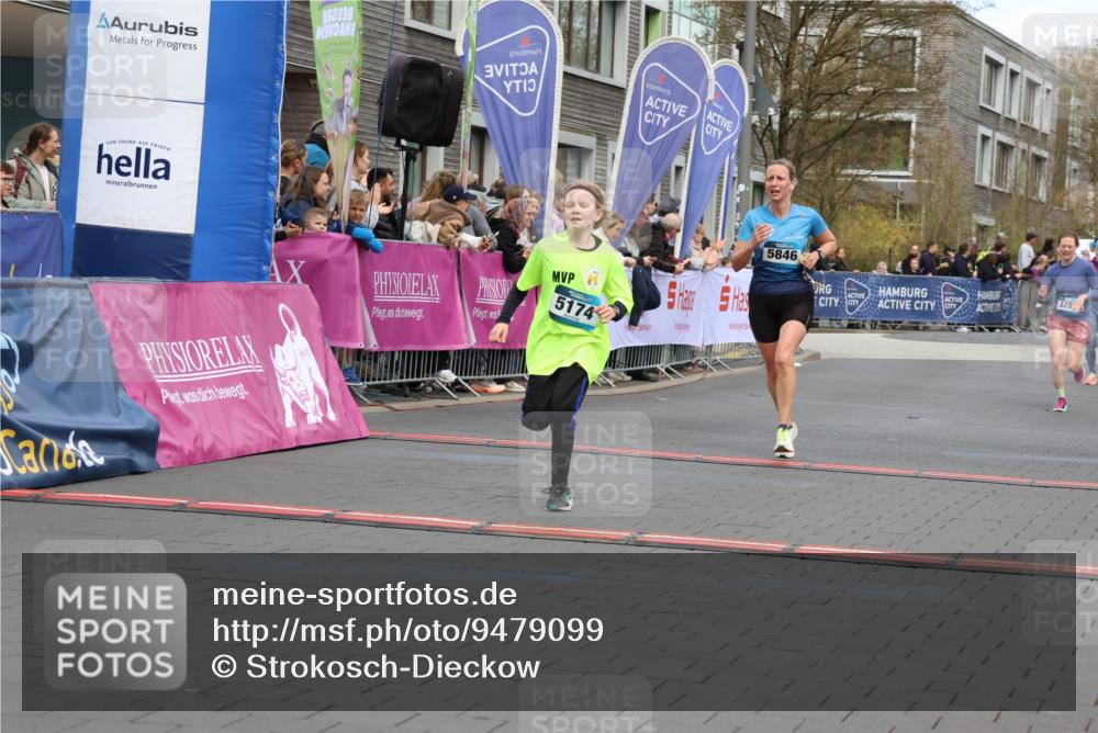 12.04.2026 - 45. Internationalen Wilhelmsburger Insellauf Strokosch-Dieckow http://msf.ph/oto/9479099 12.04.2026 12:59:14 Ziel 5174, 5846, 3286, 3623 meine-sportfotos.de