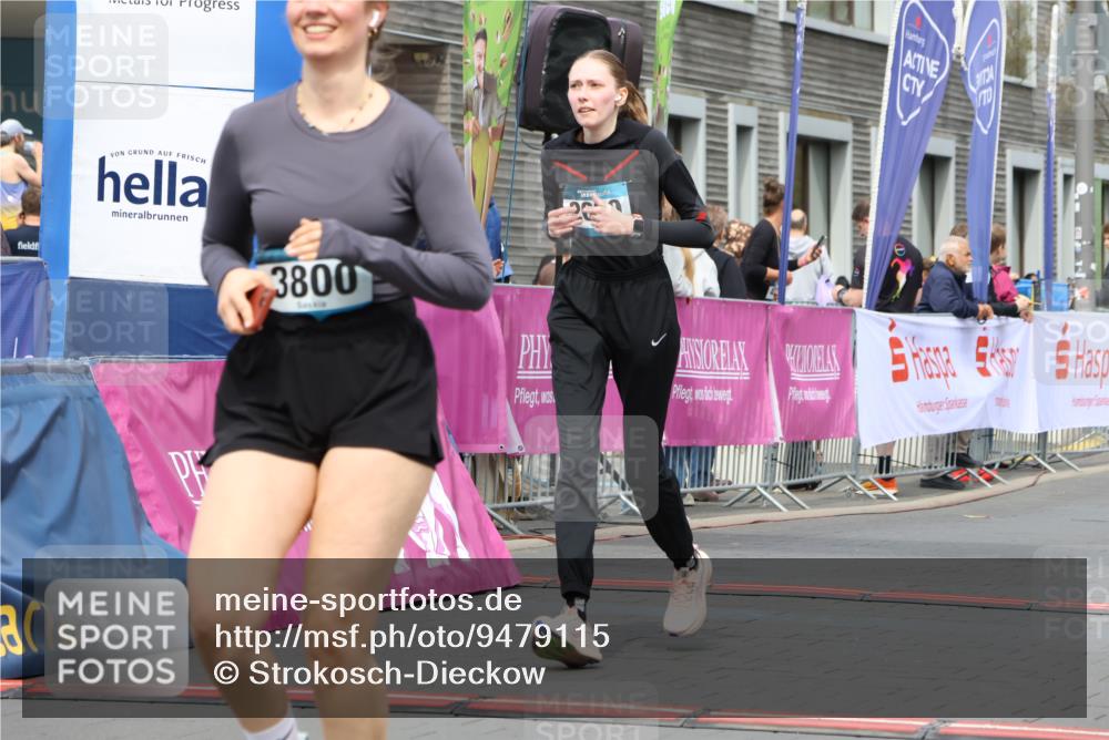 12.04.2026 - 45. Internationalen Wilhelmsburger Insellauf Strokosch-Dieckow http://msf.ph/oto/9479115 12.04.2026 13:28:54 Ziel 3800, 2630, 5520 meine-sportfotos.de