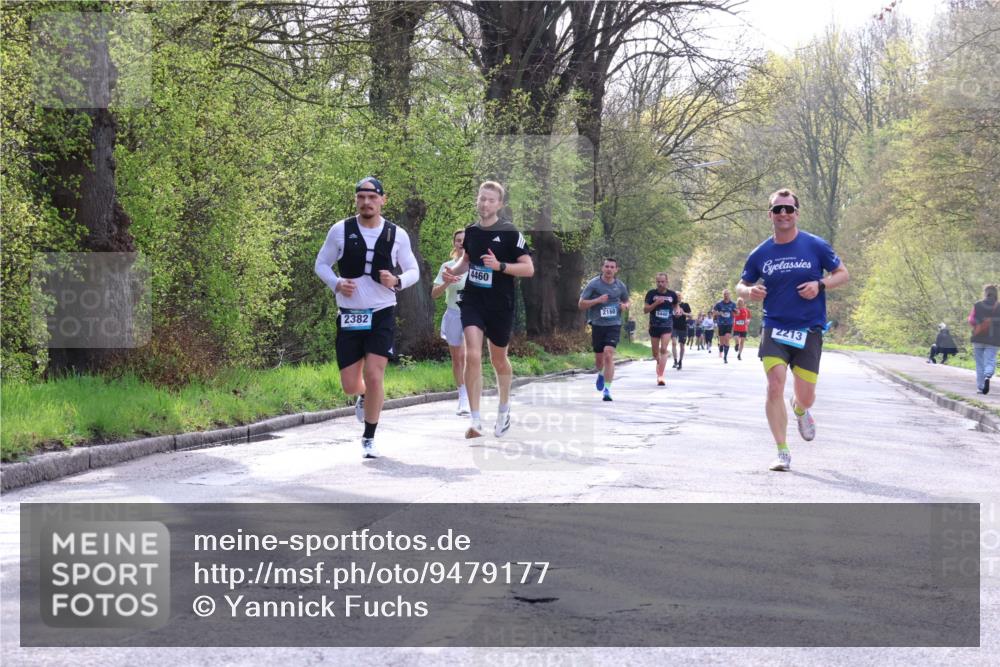 12.04.2026 - 45. Internationalen Wilhelmsburger Insellauf Yannick Fuchs http://msf.ph/oto/9479177 12.04.2026 10:17:16 Laufen 2382, 4460, 2160, 5440, 2213 meine-sportfotos.de