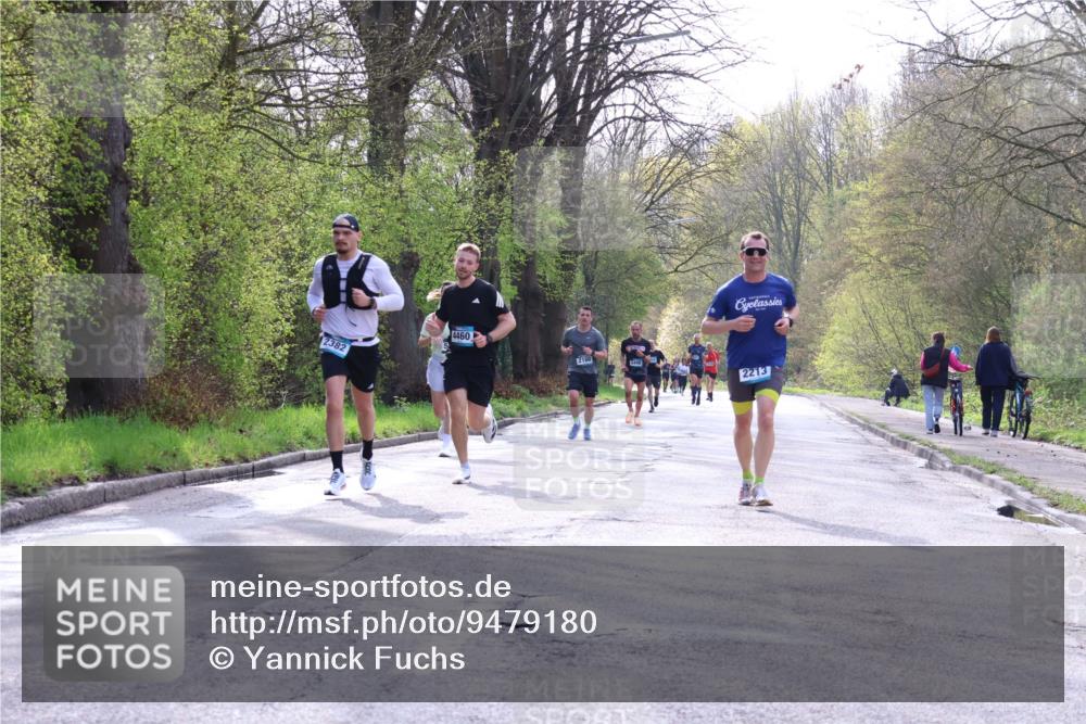 12.04.2026 - 45. Internationalen Wilhelmsburger Insellauf Yannick Fuchs http://msf.ph/oto/9479180 12.04.2026 10:17:16 Laufen 2382, 4460, 2160, 2213 meine-sportfotos.de