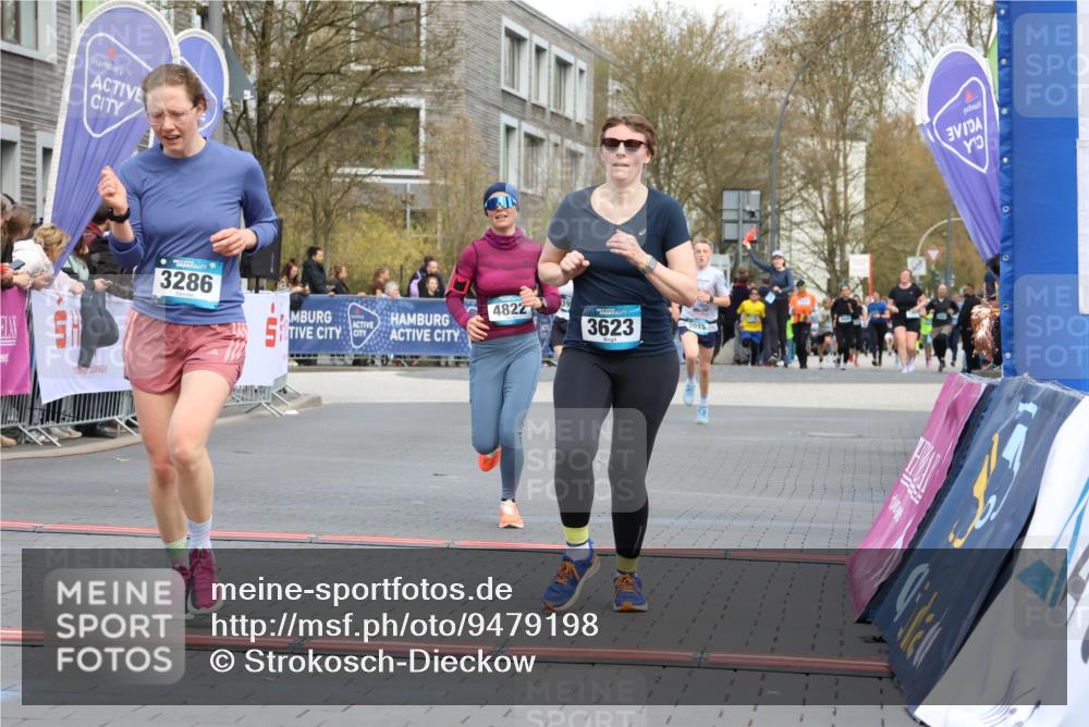 12.04.2026 - 45. Internationalen Wilhelmsburger Insellauf Strokosch-Dieckow http://msf.ph/oto/9479198 12.04.2026 12:59:18 Ziel 5846, 3286, 3623, 4822, 2015 meine-sportfotos.de