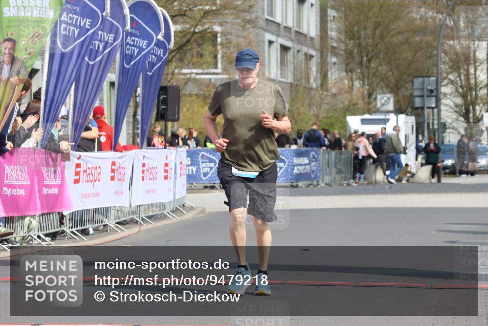 12.04.2026 - 45. Internationalen Wilhelmsburger Insellauf Strokosch-Dieckow http://msf.ph/oto/9479218 12.04.2026 11:45:25 Ziel 4201 meine-sportfotos.de