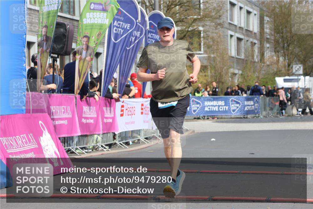 12.04.2026 - 45. Internationalen Wilhelmsburger Insellauf Strokosch-Dieckow http://msf.ph/oto/9479280 12.04.2026 11:45:26 Ziel 4201 meine-sportfotos.de