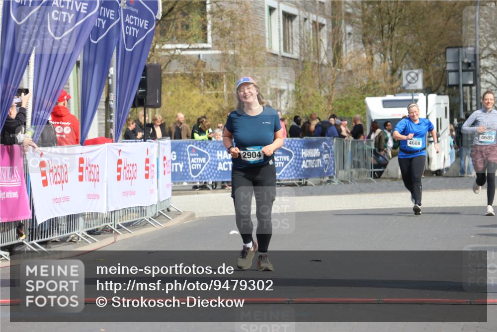 12.04.2026 - 45. Internationalen Wilhelmsburger Insellauf Strokosch-Dieckow http://msf.ph/oto/9479302 12.04.2026 11:46:54 Ziel 2904 meine-sportfotos.de