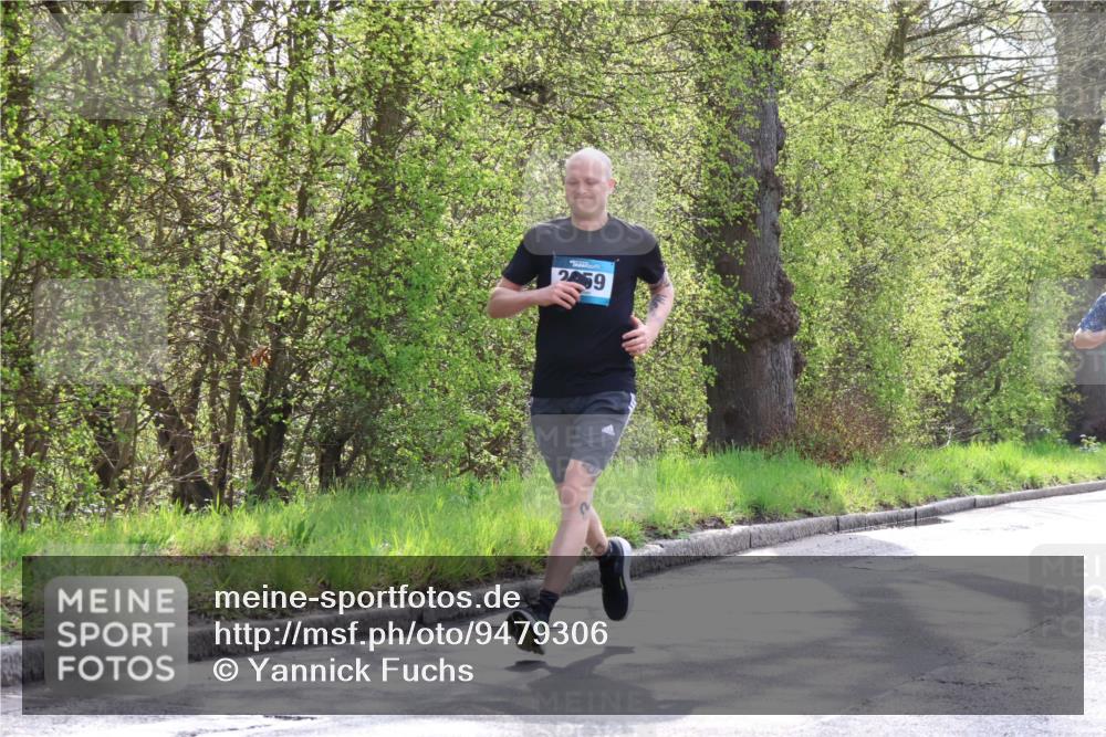 12.04.2026 - 45. Internationalen Wilhelmsburger Insellauf Yannick Fuchs http://msf.ph/oto/9479306 12.04.2026 10:17:30 Laufen 259 meine-sportfotos.de