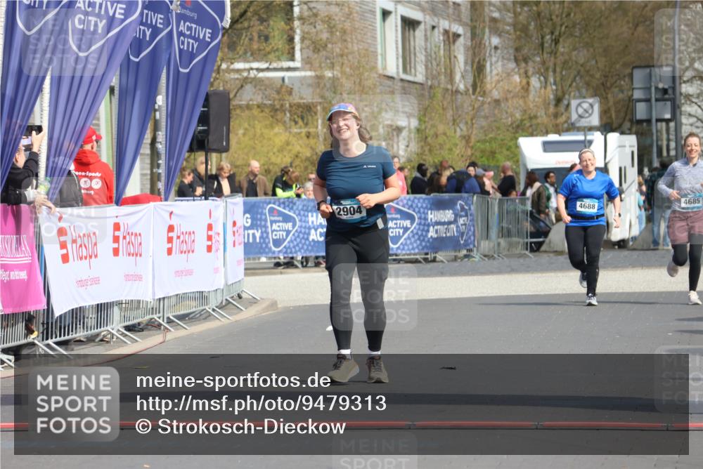 12.04.2026 - 45. Internationalen Wilhelmsburger Insellauf Strokosch-Dieckow http://msf.ph/oto/9479313 12.04.2026 11:46:54 Ziel 2904 meine-sportfotos.de