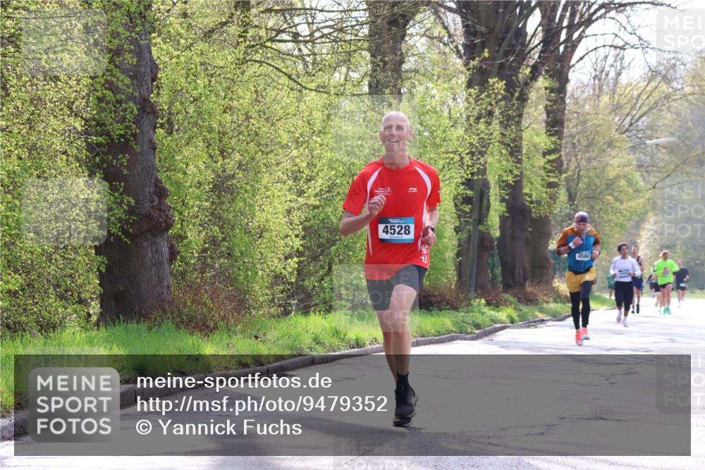 12.04.2026 - 45. Internationalen Wilhelmsburger Insellauf Yannick Fuchs http://msf.ph/oto/9479352 12.04.2026 10:17:35 Laufen 4528, 4580 meine-sportfotos.de