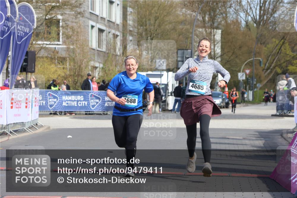 12.04.2026 - 45. Internationalen Wilhelmsburger Insellauf Strokosch-Dieckow http://msf.ph/oto/9479411 12.04.2026 11:47:00 Ziel 2904, 4685, 4688 meine-sportfotos.de