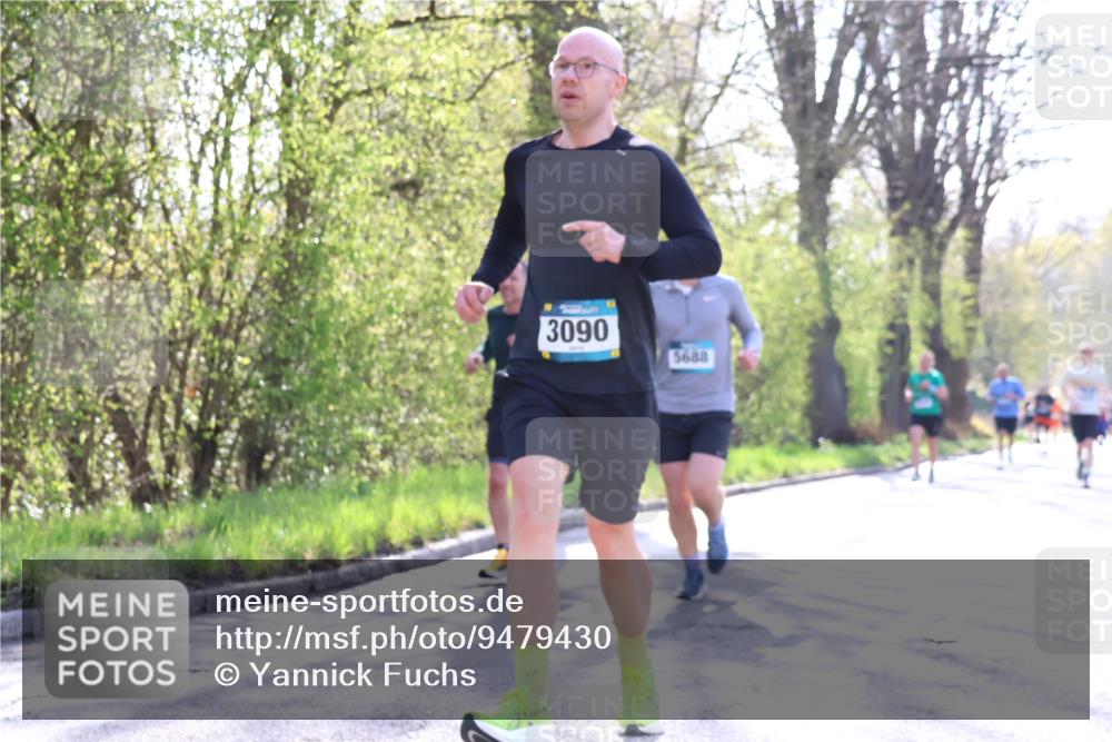 12.04.2026 - 45. Internationalen Wilhelmsburger Insellauf Yannick Fuchs http://msf.ph/oto/9479430 12.04.2026 10:30:05 Laufen  meine-sportfotos.de