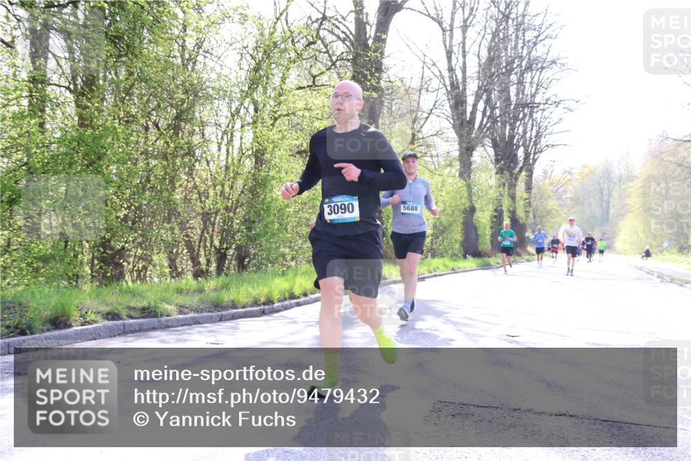 12.04.2026 - 45. Internationalen Wilhelmsburger Insellauf Yannick Fuchs http://msf.ph/oto/9479432 12.04.2026 10:30:05 Laufen  meine-sportfotos.de