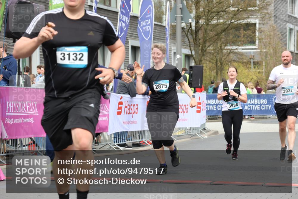 12.04.2026 - 45. Internationalen Wilhelmsburger Insellauf Strokosch-Dieckow http://msf.ph/oto/9479517 12.04.2026 13:28:11 Ziel 2756, 2180, 3132, 2875, 3938, 3937 meine-sportfotos.de