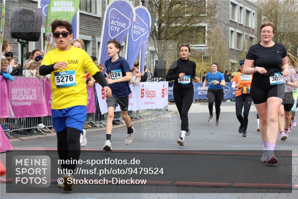 12.04.2026 - 45. Internationalen Wilhelmsburger Insellauf Strokosch-Dieckow http://msf.ph/oto/9479524 12.04.2026 12:59:32 Ziel 4023, 2009, 4875, 5276, 3017, 5111, 5124, 5644, 5718, 2082, 4741, 5191, 4287 meine-sportfotos.de