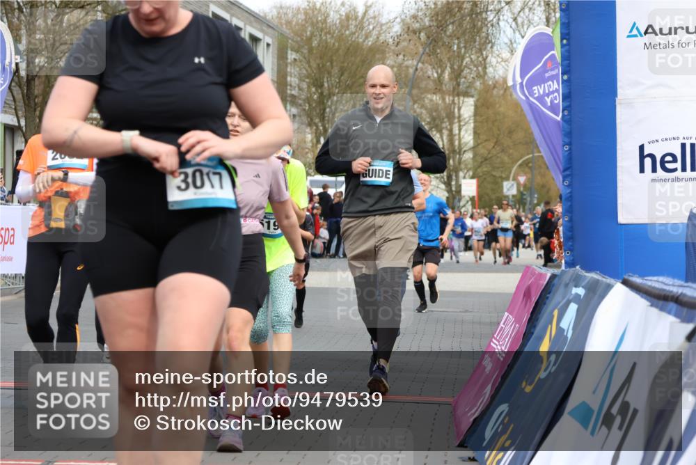 12.04.2026 - 45. Internationalen Wilhelmsburger Insellauf Strokosch-Dieckow http://msf.ph/oto/9479539 12.04.2026 12:59:36 Ziel 3017, 5111, 5124, 5644, 5718, 2082, 4741, 5191, 4287, 5219, 2068, 3246, 4035, 5244, 4128 meine-sportfotos.de