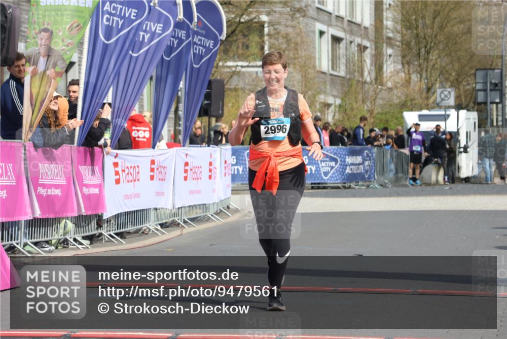12.04.2026 - 45. Internationalen Wilhelmsburger Insellauf Strokosch-Dieckow http://msf.ph/oto/9479561 12.04.2026 11:47:28 Ziel 2996 meine-sportfotos.de