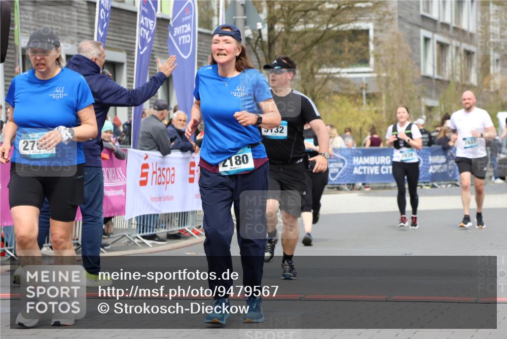 12.04.2026 - 45. Internationalen Wilhelmsburger Insellauf Strokosch-Dieckow http://msf.ph/oto/9479567 12.04.2026 13:28:08 Ziel 2756, 2180, 3132, 2875 meine-sportfotos.de