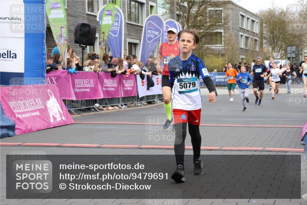 12.04.2026 - 45. Internationalen Wilhelmsburger Insellauf Strokosch-Dieckow http://msf.ph/oto/9479691 12.04.2026 12:59:47 Ziel 5079, 4395, 4187, 5067, 2069, 4761 meine-sportfotos.de