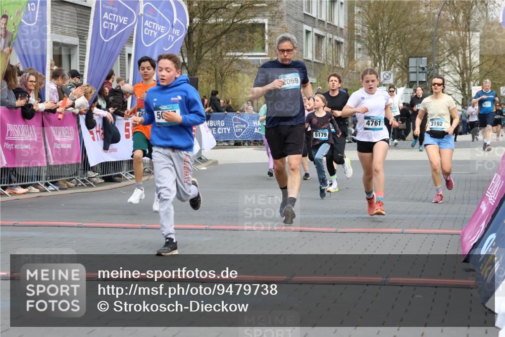 12.04.2026 - 45. Internationalen Wilhelmsburger Insellauf Strokosch-Dieckow http://msf.ph/oto/9479738 12.04.2026 12:59:50 Ziel 4187, 5067, 2069, 4761, 5179, 3192, 5635, 4917 meine-sportfotos.de